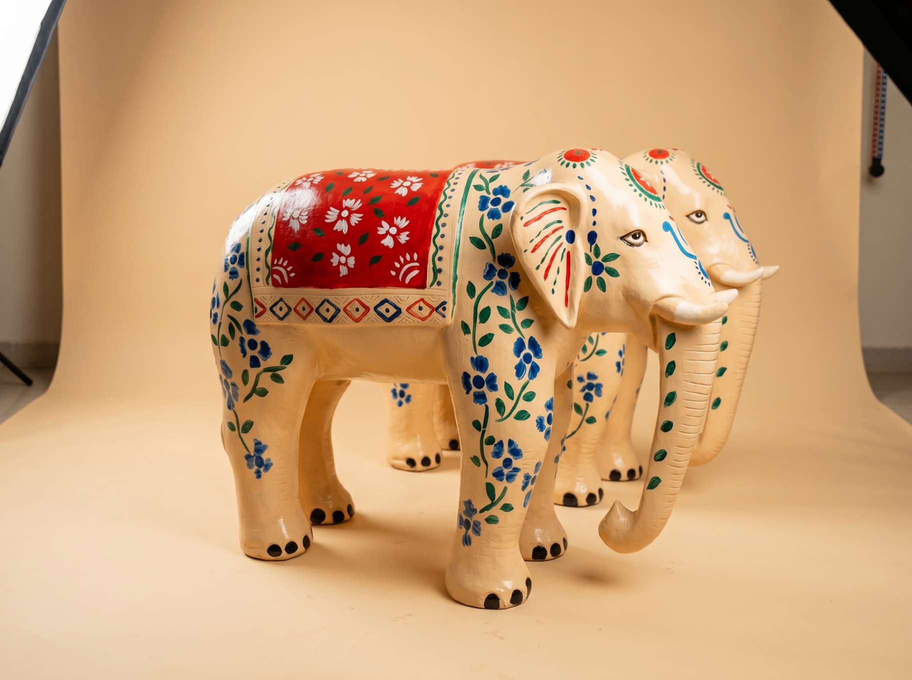 Product Elephant Red Saddle